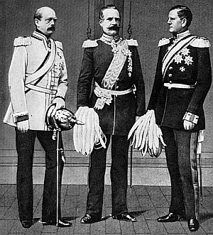 Otto von Bismarck, Kriegsminister Albrecht von Roon und Generalstabschef Helmuth von Moltke (von links nach rechts)