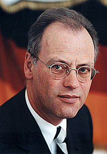 Rudolf Scharping in seiner Zeit als Verteidigungsminister (um 2000)