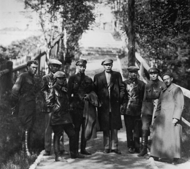 Maxim Gorki besichtigt das Solowezki-Lager am 20. Juni 1929