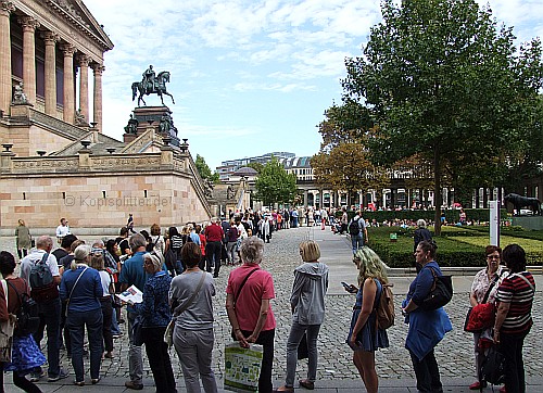 Besucherandrang: Alte Nationalgalerie in Berlin