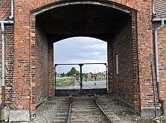 Auschwitz II: Das Haupttor